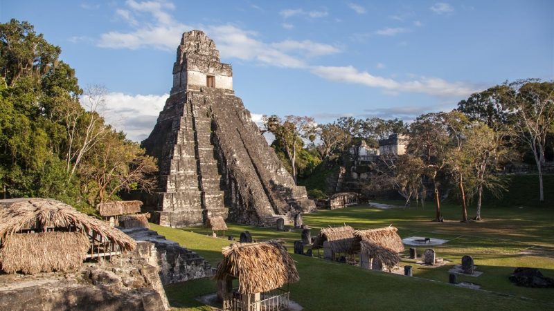 Tikal: The lost treasure of the Mayas